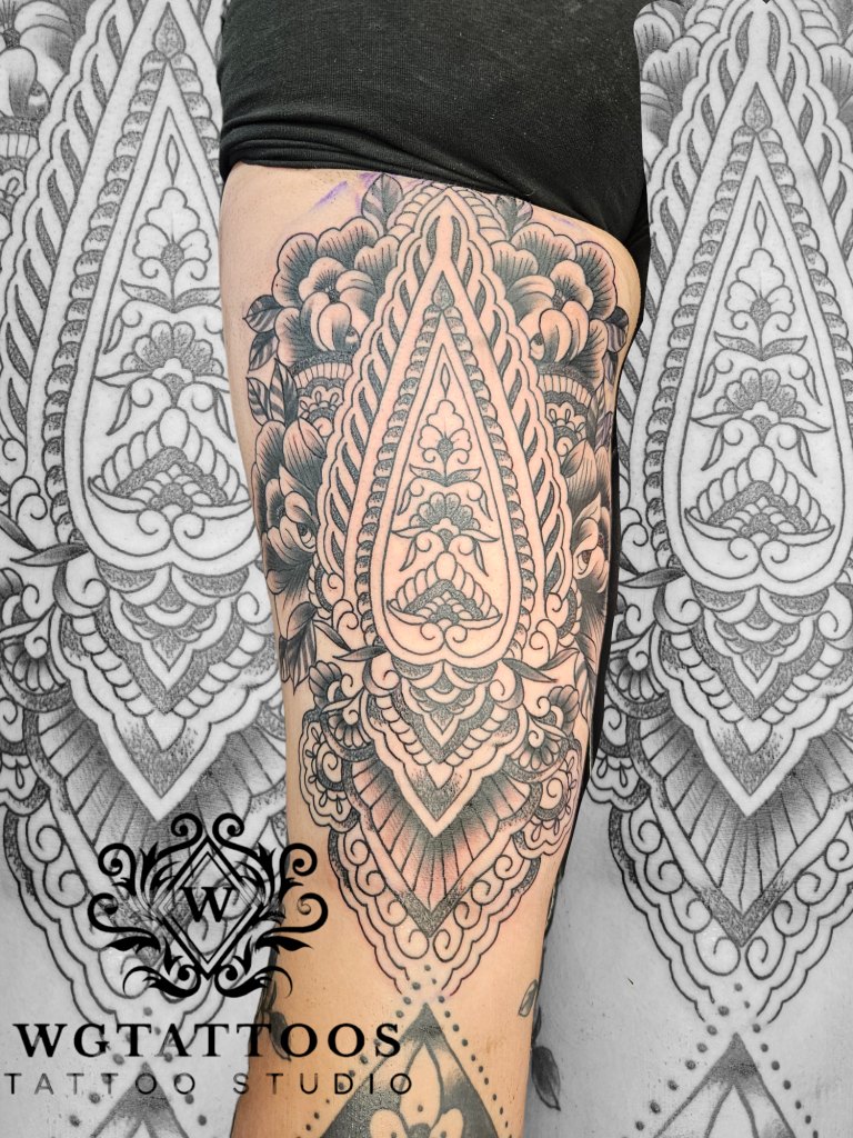 Linework tattoo by Wayne Goodwin
