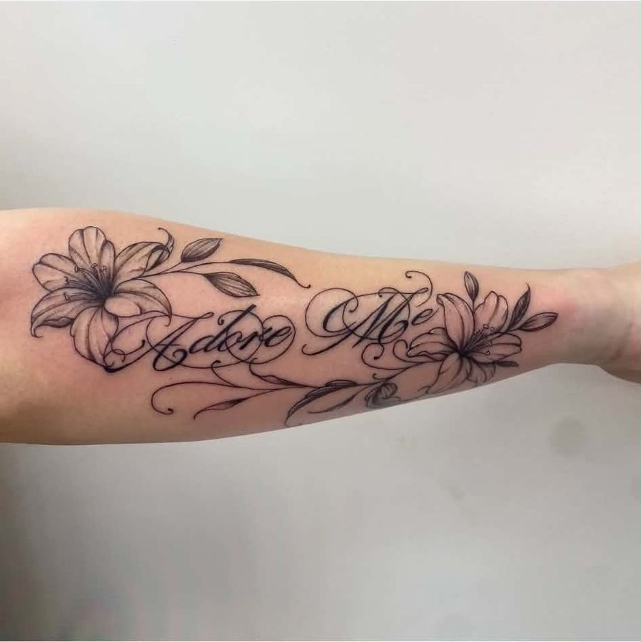 Black and grey tattoo by El